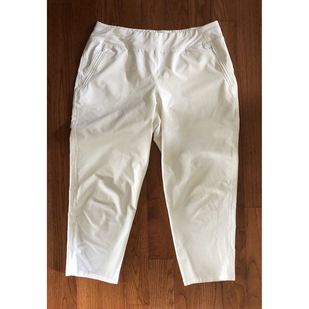 Chicos Zenergy Womens White Crop Pants Stretchy Pockets Women's 2 Or 12